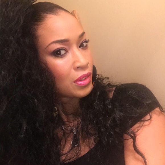 Hello Poshers!!! Welcome to my closet. - Picture 4 of 5